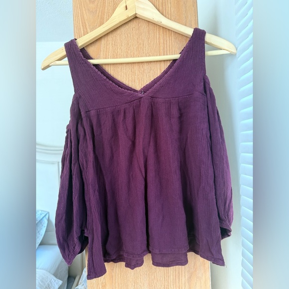 LA Hearts Cold Shoulder Blouse - Picture 2 of 9